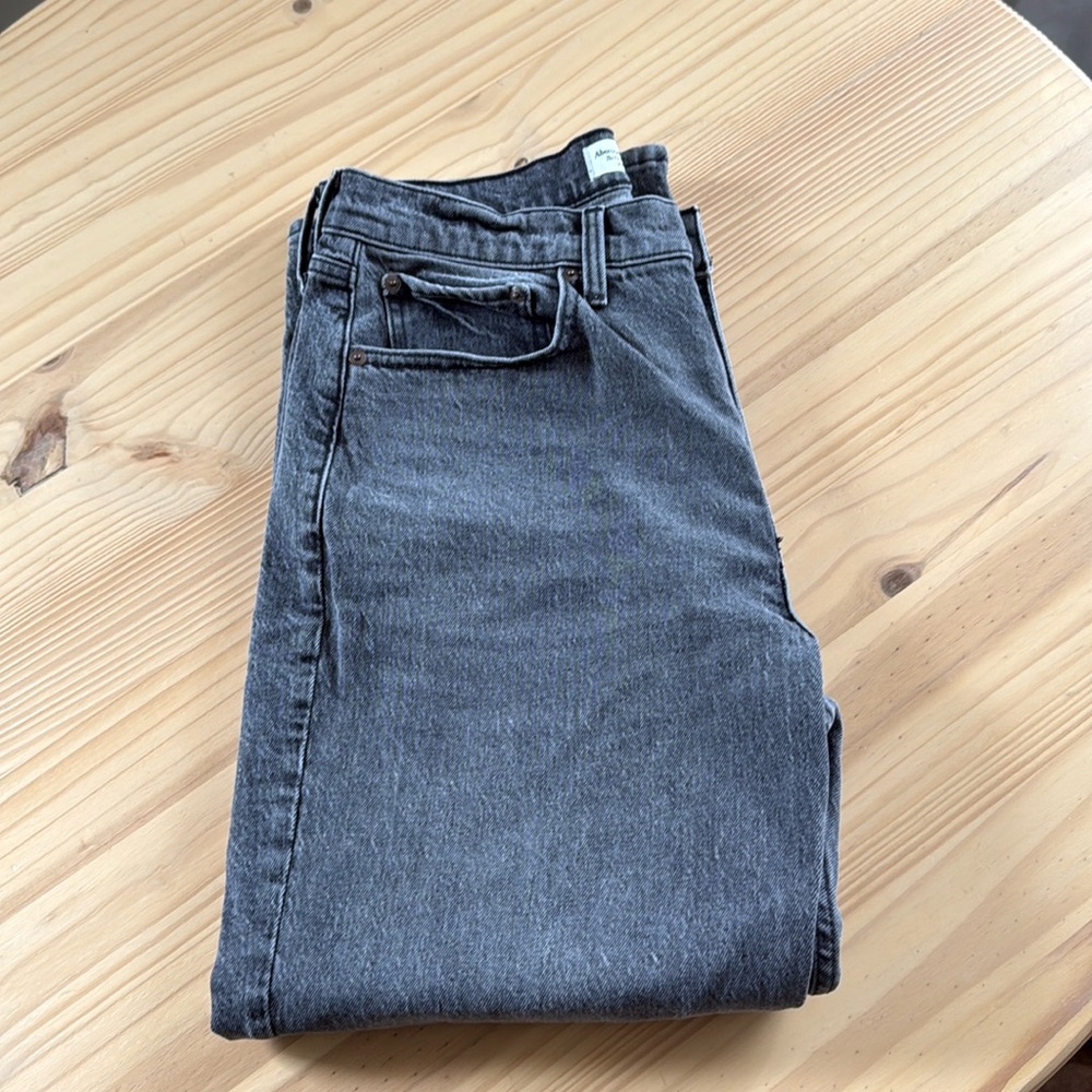 Abercrombie & fitch the vintage straight high rise